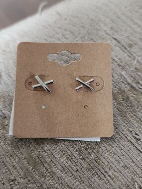 Silver‎ Cross Stud Earrings